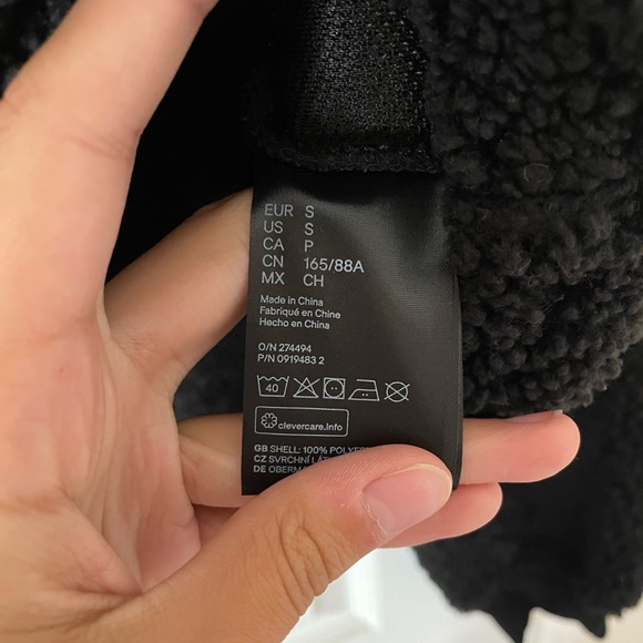 H&M Divided One Vision Black Fuzzy Quarter Zip Small - Picture 3 of 5